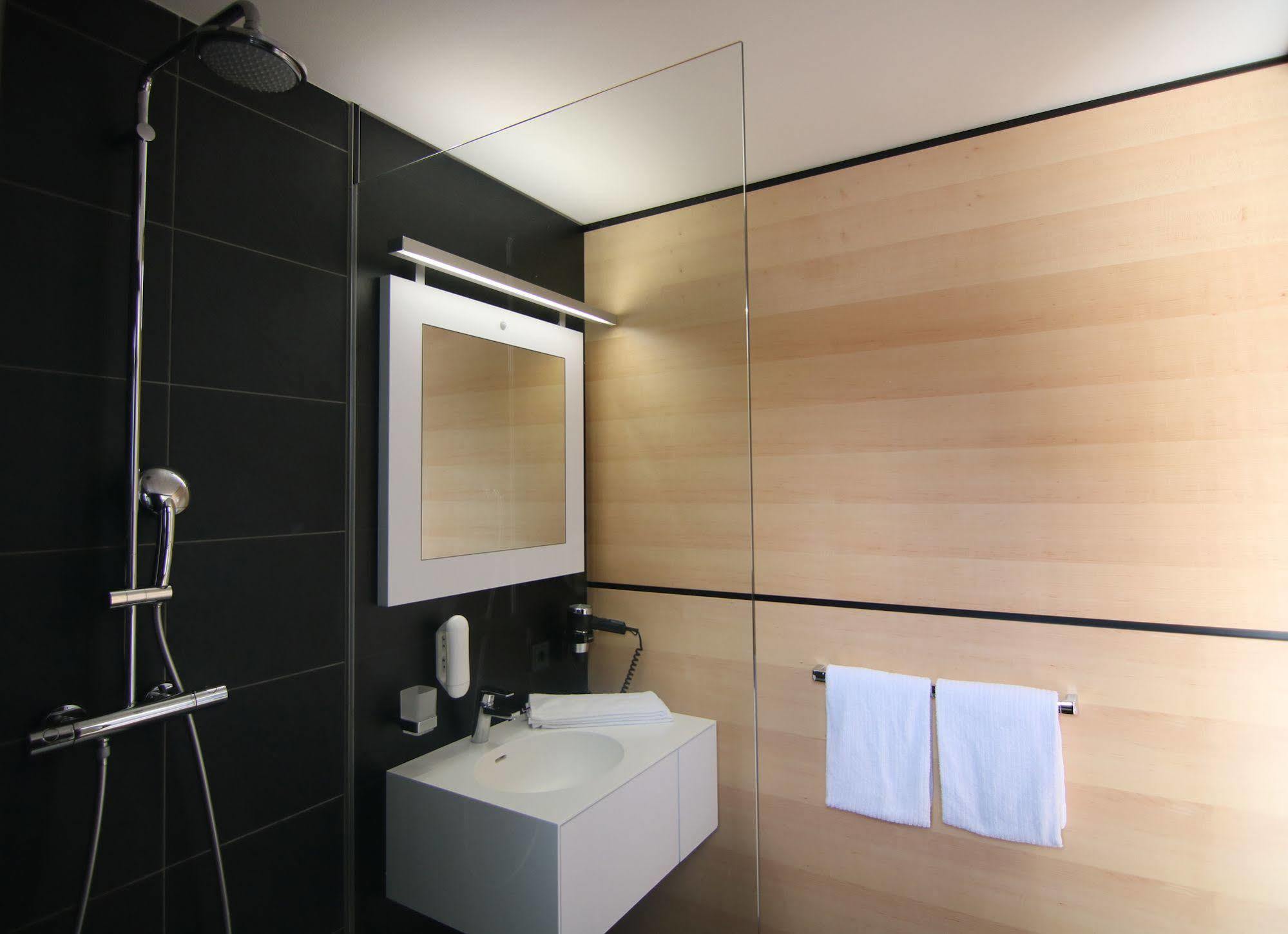 Mn Hotel By Wmm Hotels Mindelheim Exterior photo